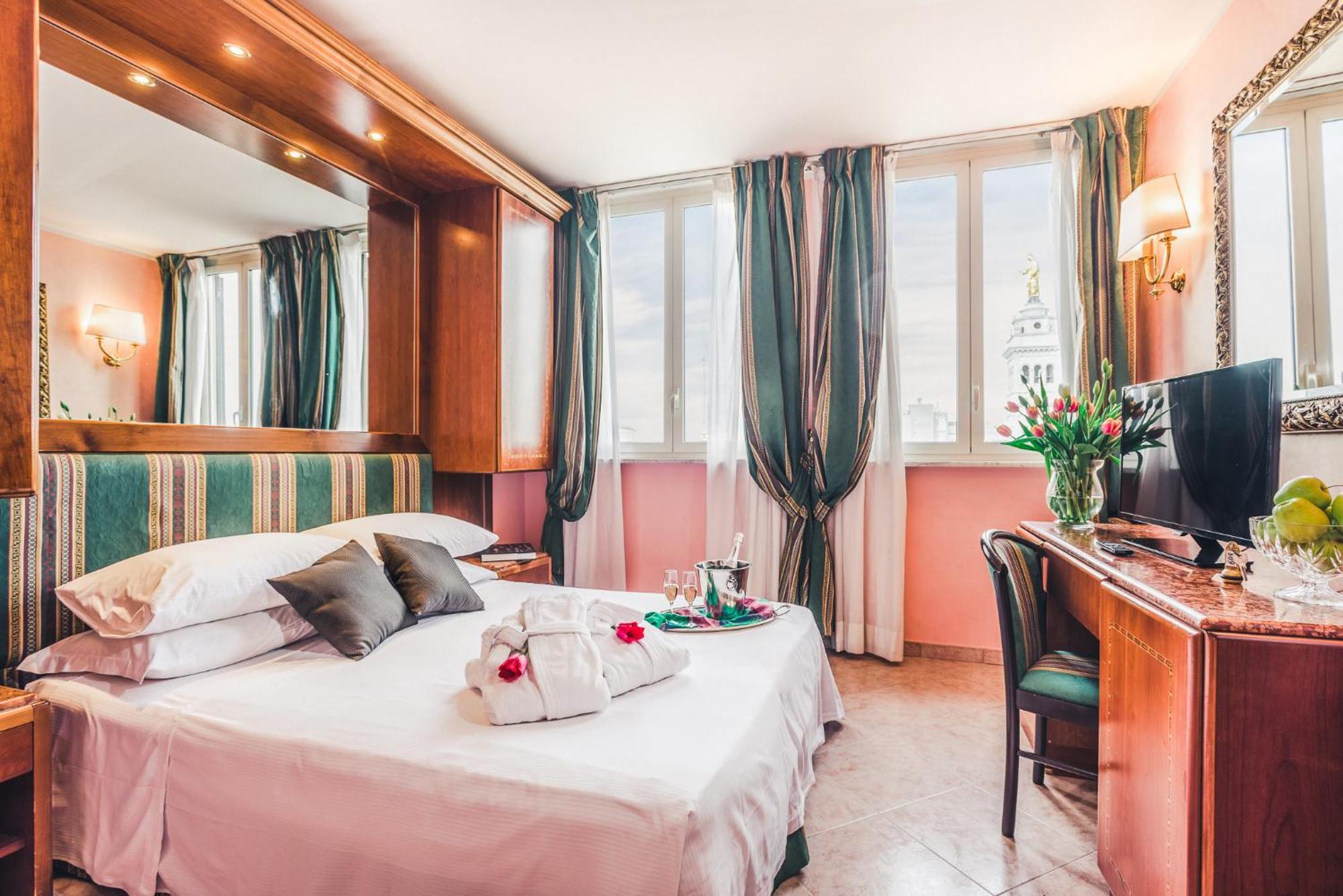 Superior Double Room with City View,641049453:JPEG