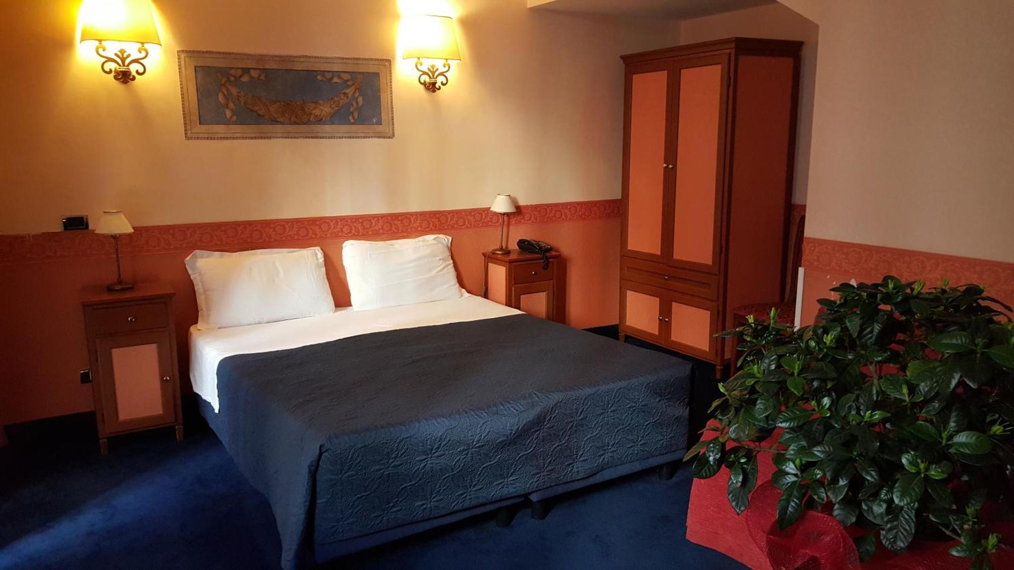 Classic Double or Twin Room,1433340955:JPEG