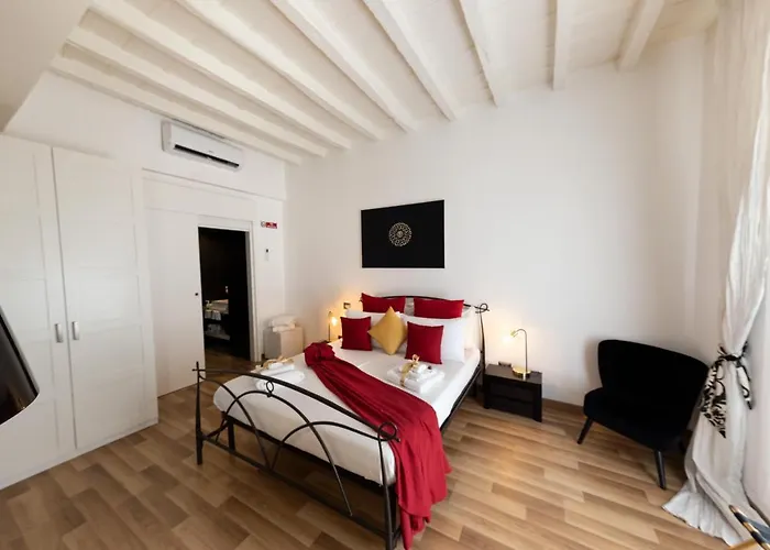 Barcaccia Luxury Suites